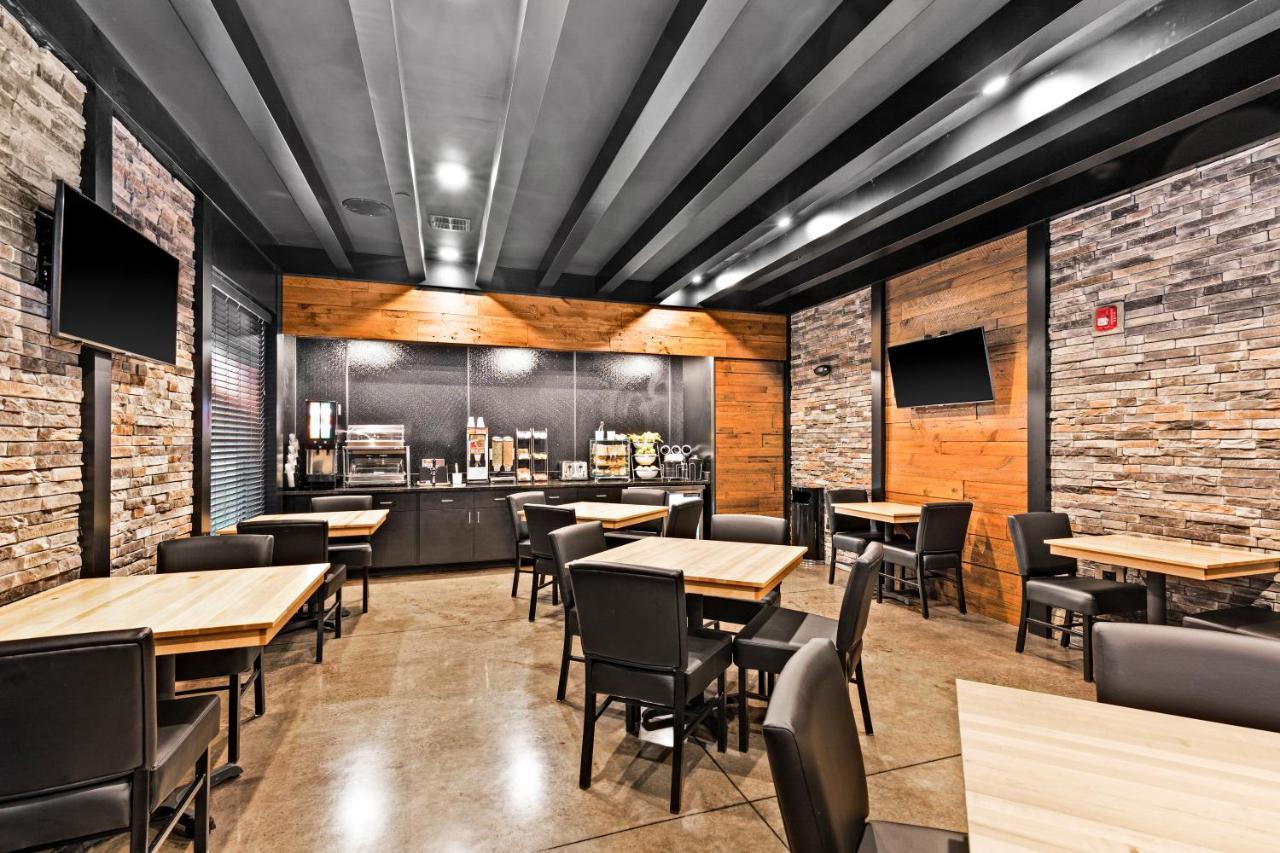Cobblestone Hotel & Suites Superior Zewnętrze zdjęcie
