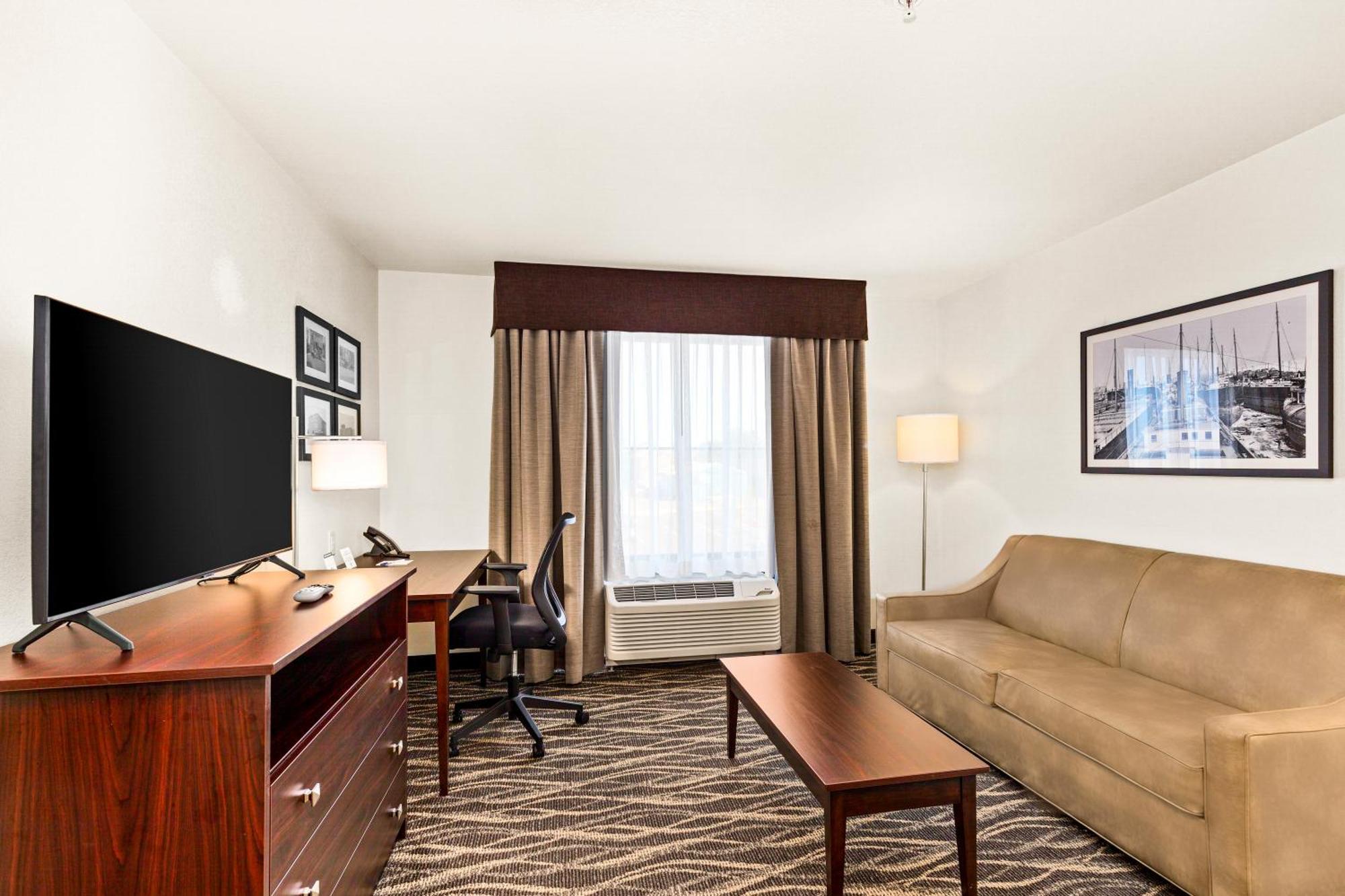 Cobblestone Hotel & Suites Superior Zewnętrze zdjęcie